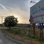 I&s 1 Apartamento Golem (Tirana)