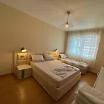 I&s 1 Apartamento Golem (Tirana)