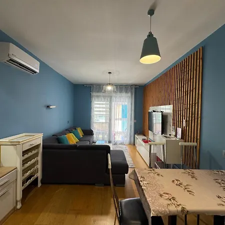 I&s 1 Apartment