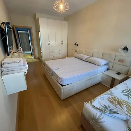 I&s 1 * Golem (Tirana)