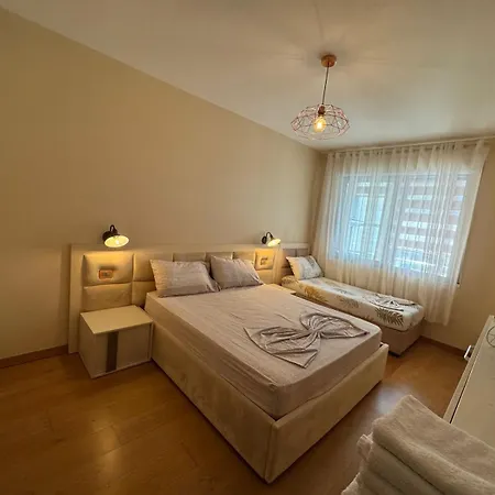 I&s 1 Apartamento Golem (Tirana)